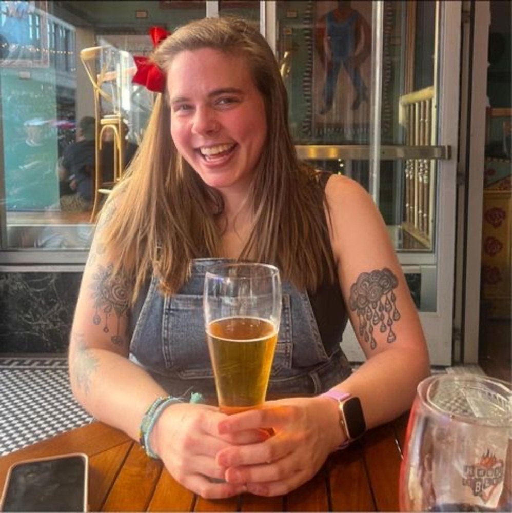 Meet your Posher, Laura